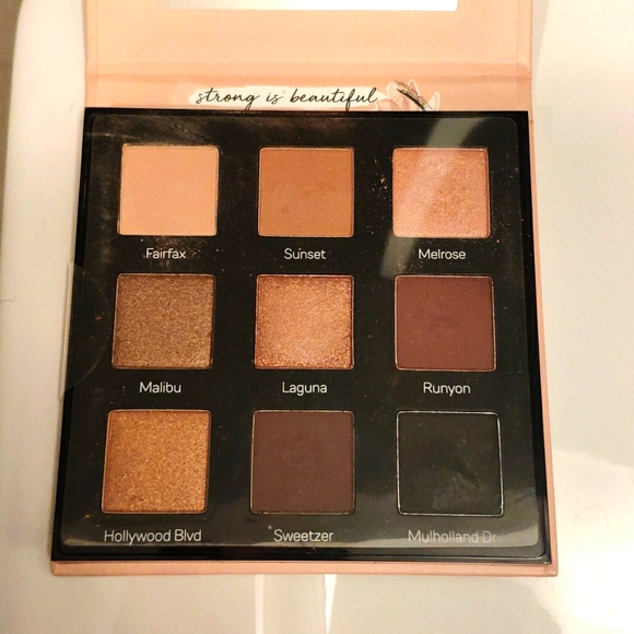 ❤️ 4/$25 Catrice x Eman Eye shadow palette - Picture 1 of 3